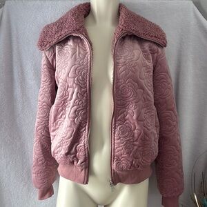 Pink Teddy Jacket with‎ Plush Texture and Collared Neckline
